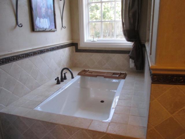 8950 Rancho Hills Drive, Gilroy CA: https://media.crmls.org/mediaz/3c3cfe8b-e939-49f1-9f8f-5fd9f51259b7.jpg