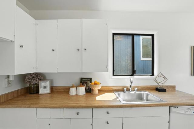 381 Granada Drive, South San Francisco CA: https://media.crmls.org/mediaz/3c3ec5d3-8d96-4ce6-b01d-f1522ecd8333.jpg