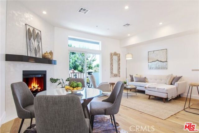 5203 Lemona Avenue, 4 photo 3