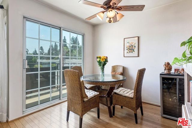 4140 Warner, Toluca Lake CA: https://media.crmls.org/mediaz/3c405e9a-4635-4055-8d13-65f6512537d3.jpg