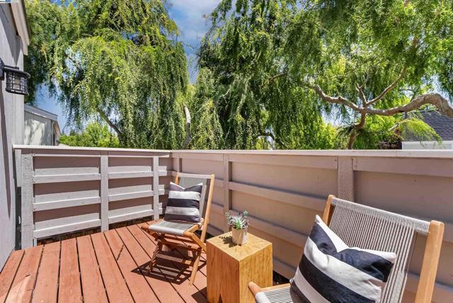 163 Gladys Ave, Mountain View CA: https://media.crmls.org/mediaz/3c4099da-10f8-4eec-a86c-d9256de7d6f3.jpg