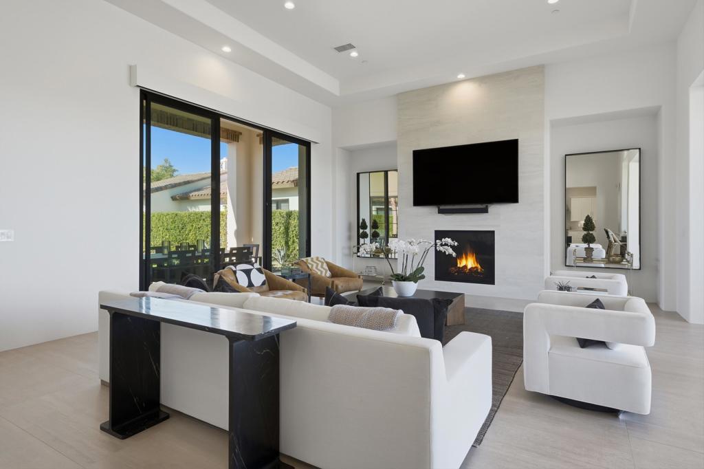 MLS #219138754DA image #16