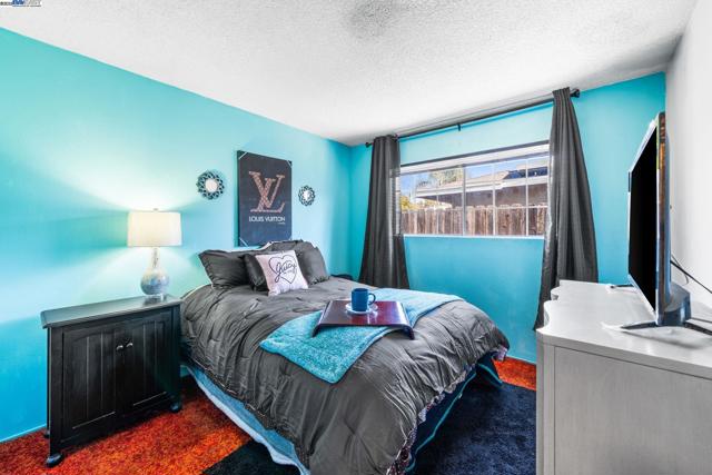 2566 Boren Dr, San Jose CA: https://media.crmls.org/mediaz/3c416bc0-a060-47c1-a104-481a889b8d2d.jpg