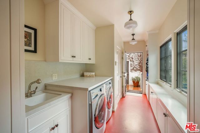 Drew Fenton | 131 S Carmelina Avenue Los Angeles CA | MLS: 7025814