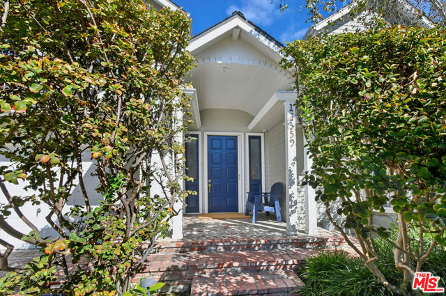 12359 Califa Street photo 17