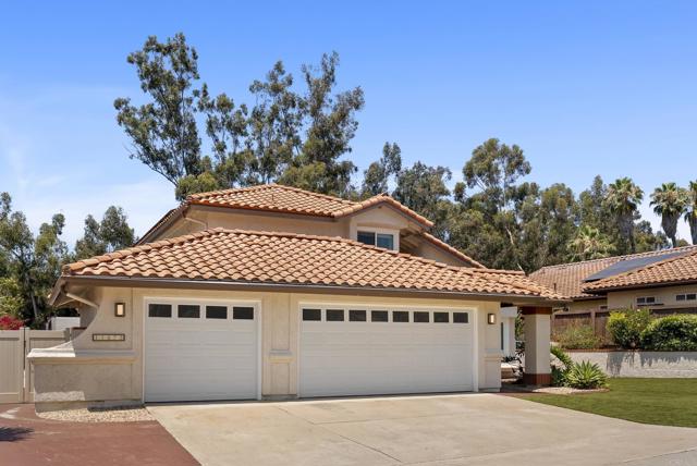 Detail Gallery Image 2 of 48 For 11673 Calle Simpson, El Cajon,  CA 92019 - 4 Beds | 2/1 Baths