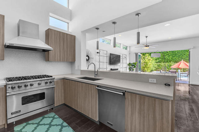 350 Goleta Way, Palm Springs CA: https://media.crmls.org/mediaz/3c432d02-0241-417f-aa94-f627e2c1dd98.jpg
