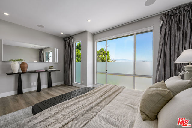 1080 Everett Place, Los Angeles CA: https://media.crmls.org/mediaz/3c437448-0fad-44da-9a9e-65cd1c9733c6.jpg