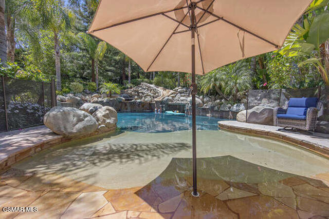 421 Whitegate Road, Thousand Oaks CA: https://media.crmls.org/mediaz/3c441fcb-73f1-49aa-80e2-760369e5647b.jpg