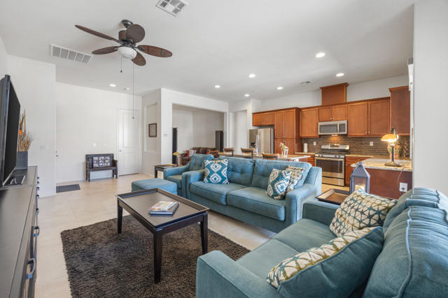 2108 Via Calderia, Palm Desert CA: https://media.crmls.org/mediaz/3c44226a-b173-4194-904f-5cdd537340ce.jpg