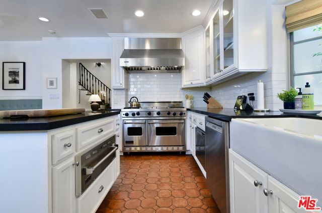 4277 Beck Avenue, Studio City CA: https://media.crmls.org/mediaz/3c44be47-8ee1-4f0d-9def-93d205a1b258.jpg