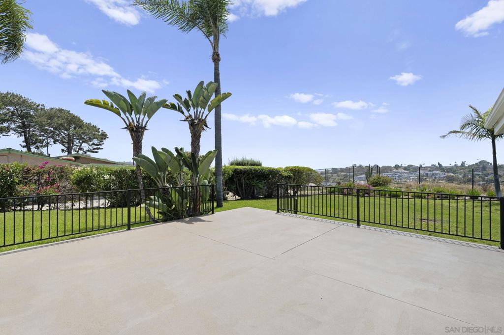 683 Marine View Ave - photo 10