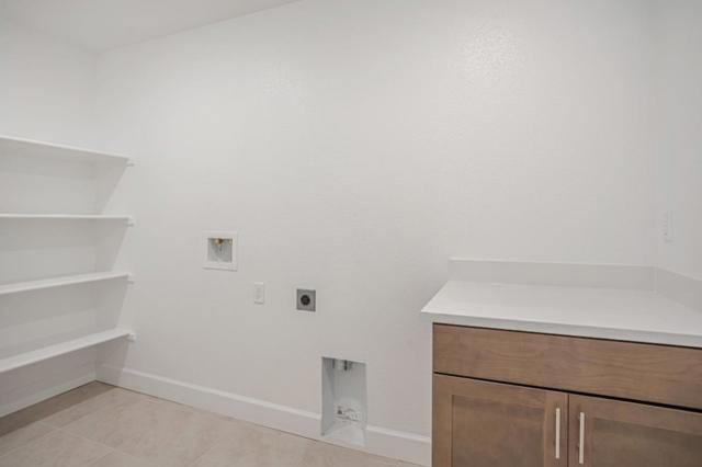2064 Baker Court, Woodland CA: https://media.crmls.org/mediaz/3c467dd2-fdf3-4c16-a631-768012897387.jpg
