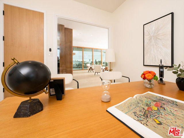 461 Chabela Drive, Manhattan Beach CA: https://media.crmls.org/mediaz/3c472272-2f79-44df-b574-ff383adcb9f2.jpg