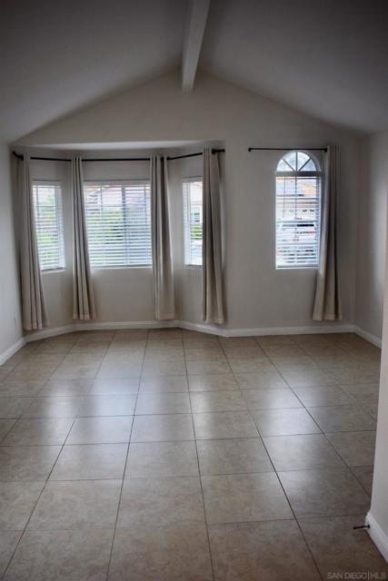 2206 Luz Way, Oceanside CA: https://media.crmls.org/mediaz/3c472bf7-35af-4201-b56b-36f6a467d915.jpg