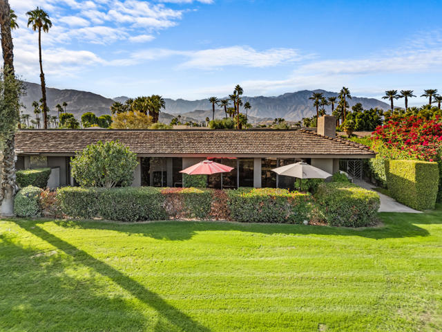 132 Columbia Drive, Rancho Mirage CA: https://media.crmls.org/mediaz/3c481507-4e03-477c-ba61-a28a07f2bd4d.jpg