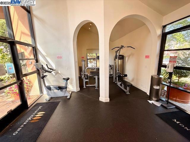 39219 Guardino Dr, Fremont CA: https://media.crmls.org/mediaz/3c492326-640c-4522-912b-a3c18df10e9f.jpg