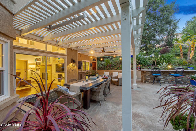 1732 Crooked Trail Place, Westlake Village CA: https://media.crmls.org/mediaz/3c4a4567-1962-4dc3-9759-adee0414d091.jpg