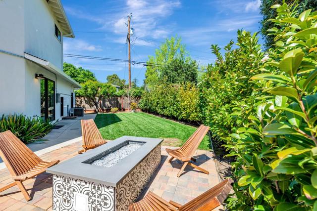 421 Ruby Street, Redwood City CA: https://media.crmls.org/mediaz/3c4a66a1-a143-47b7-90fd-ca6a4adb86bc.jpg
