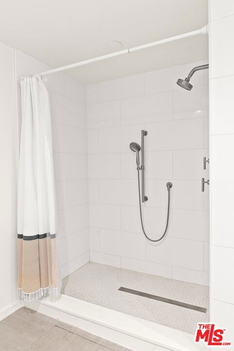 535 OCEAN Avenue, Santa Monica CA: https://media.crmls.org/mediaz/3c4a79e0-4e42-4f33-9e4c-a4a268e4ae07.jpg