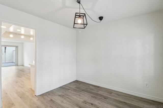 10263 Caminito Toronjo, San Diego CA: https://media.crmls.org/mediaz/3c4a9c05-bec0-4d15-a631-7eb2d0aedca1.jpg