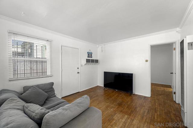 849 851 Missouri St, San Diego CA: https://media.crmls.org/mediaz/3c4aa183-39d8-4fdc-8ead-616676c8458c.jpg
