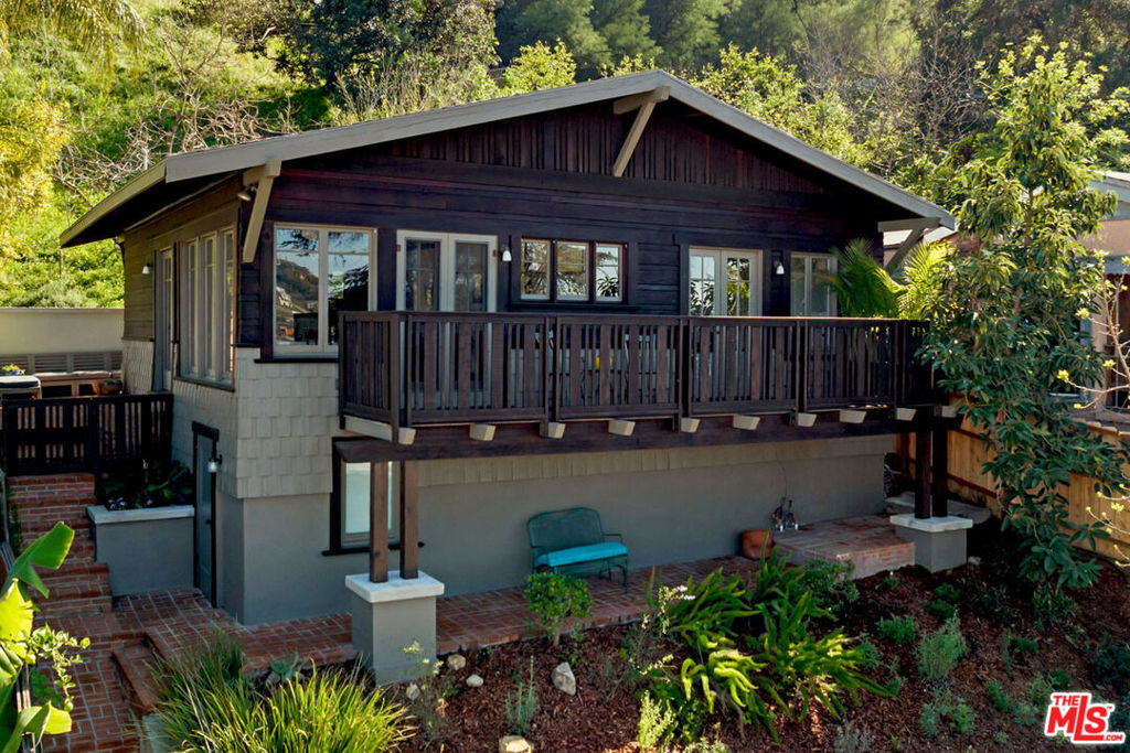 4026 Berenice Avenue