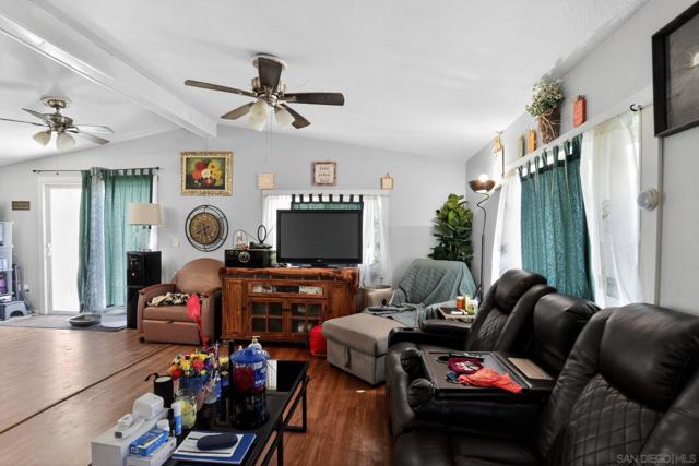 16522 Stagecoach, Corning CA: https://media.crmls.org/mediaz/3c4b30eb-aebf-4ff8-ae2e-1de2b85b376e.jpg