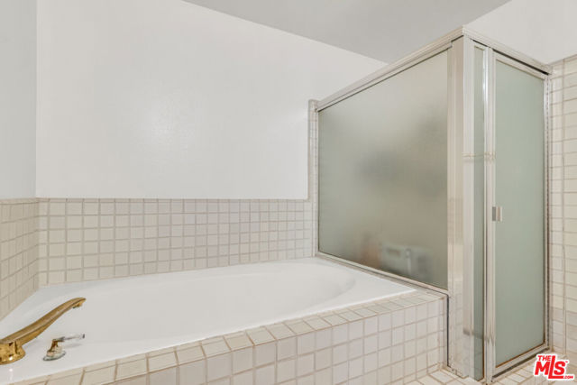 15150 Dickens Street, Sherman Oaks CA: https://media.crmls.org/mediaz/3c4ea0cf-8f4d-4751-889e-63ea5ff32698.jpg