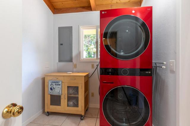 708 Ralston, Boulder Creek CA: https://media.crmls.org/mediaz/3c4f26f4-9bac-436c-9925-ccbefcfa0042.jpg