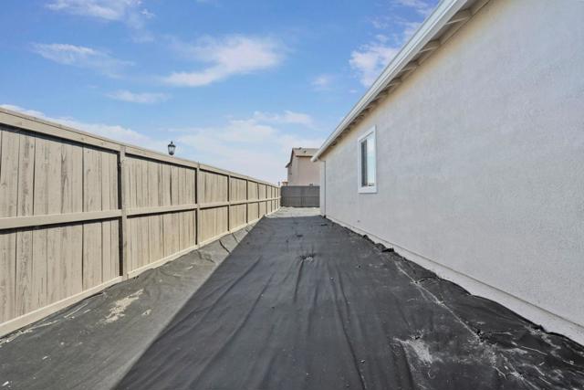 7200 Robins Cove Drive, Stockton CA: https://media.crmls.org/mediaz/3c4fc58a-3e95-496a-ad57-d830851a1588.jpg