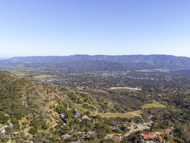 1797 Foothill Road, Ojai CA: https://media.crmls.org/mediaz/3c50784f-8230-4861-b390-c312d8717ef7.jpg