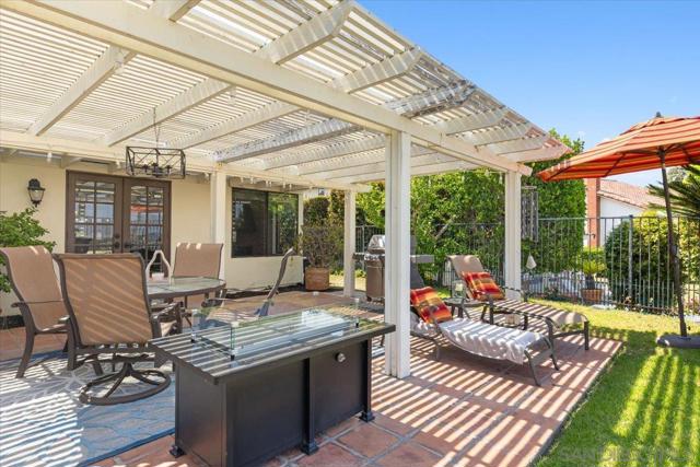 16263 Via Embeleso, San Diego CA: https://media.crmls.org/mediaz/3c5299f8-342f-4c88-82ee-d29429900b42.jpg