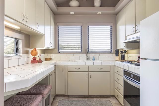 301 Euclid Avenue, Monterey CA: https://media.crmls.org/mediaz/3c52ed4a-5d8d-4315-97c4-baf14b1beb37.jpg