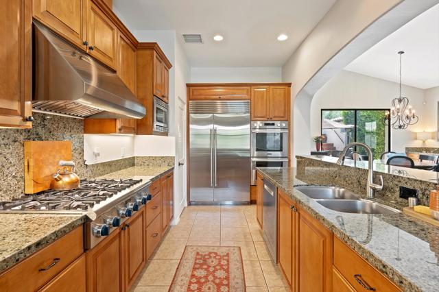 80680 Via Tranquila, La Quinta CA: https://media.crmls.org/mediaz/3c52efe9-467e-4d64-9660-622072c660c0.jpg