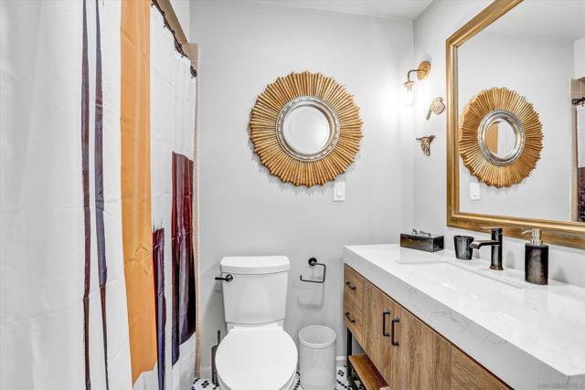6455 La Jolla Blvd, La Jolla CA: https://media.crmls.org/mediaz/3c534d6d-a746-4c27-ac76-62926a743402.jpg