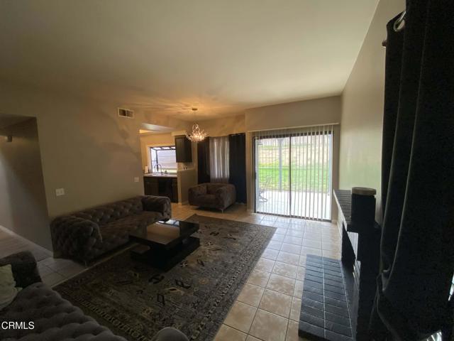 Detail Gallery Image 17 of 43 For 332 Morningside Ter, Palmdale,  CA 93551 - 5 Beds | 2/1 Baths