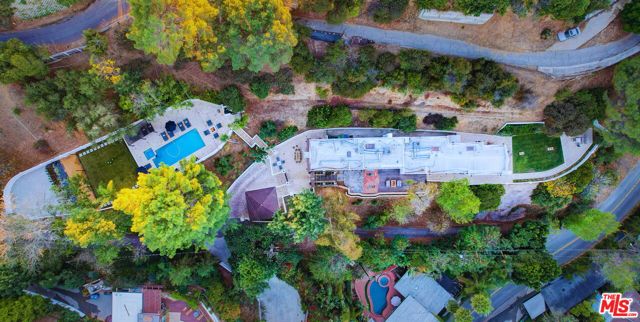 2570 Nichols Canyon Road, Los Angeles CA: https://media.crmls.org/mediaz/3c5407b5-29df-444f-bc3d-b5a60a752700.jpg