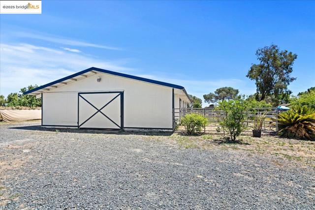 2325 Taylor Rd, Bethel Island CA: https://media.crmls.org/mediaz/3c543c4e-6ffa-428a-8ea0-db142f576504.jpg