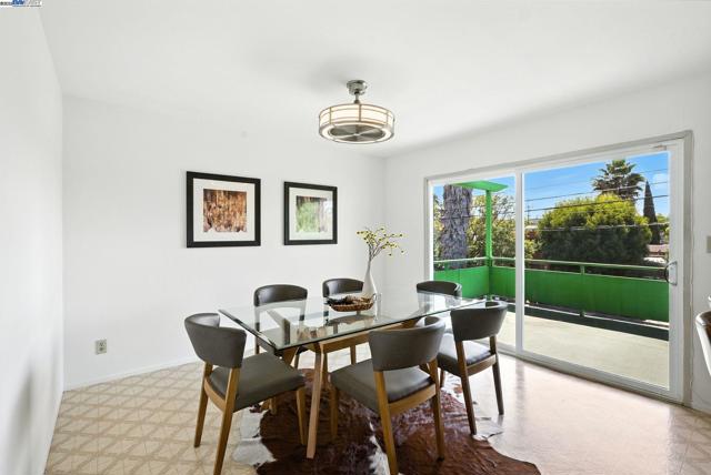 3101 61St Ave, Oakland CA: https://media.crmls.org/mediaz/3c548f70-a131-4620-a9fb-071fdc102ab3.jpg