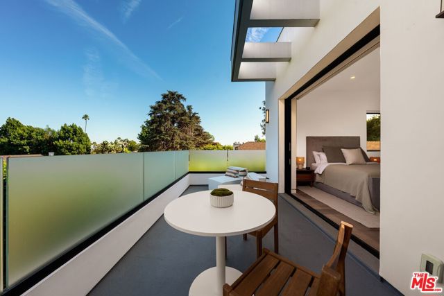 5 Bed Home for Sale in Los Angeles, California