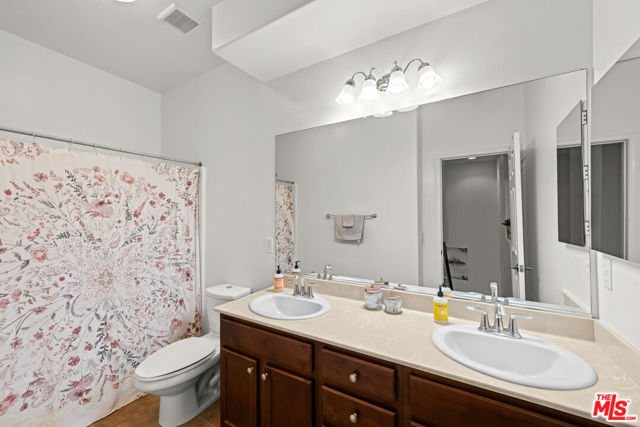 28504 Pietro Drive, Valencia CA: https://media.crmls.org/mediaz/3c559e12-49c5-4c31-ad14-c06d0f4beade.jpg