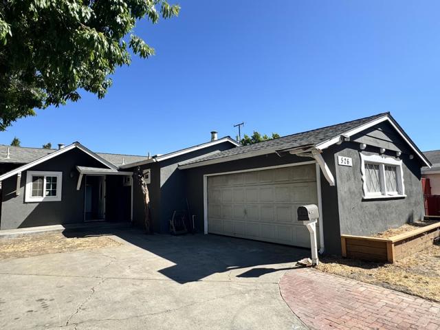 526 Sheridan Place, San Jose CA: https://media.crmls.org/mediaz/3c56b4e6-130b-4cb9-b285-4285ab3e29d0.jpg
