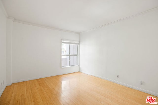 1131 Alta Loma Road, West Hollywood CA: https://media.crmls.org/mediaz/3c57b150-859e-401a-900f-1318bbd48b53.jpg