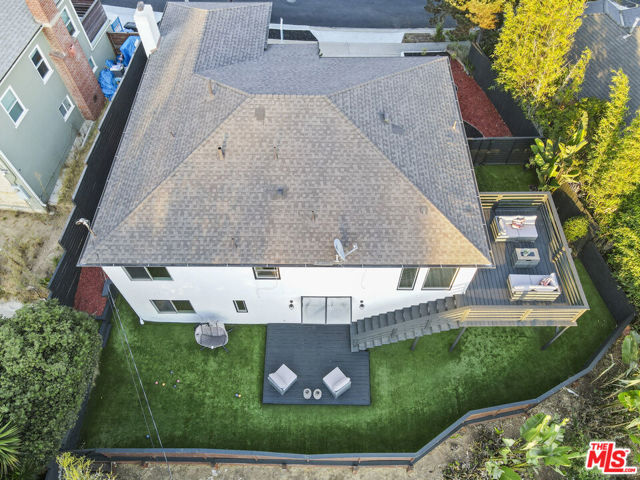 5549 Onacrest Drive, Los Angeles CA: https://media.crmls.org/mediaz/3c588285-f95b-4216-907c-ce9c6d7796fb.jpg