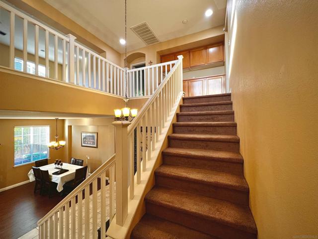 37710 Sprucewood Ln, Murrieta CA: https://media.crmls.org/mediaz/3c58e109-34ee-413f-864c-cd1061aeb549.jpg