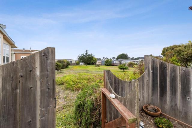 3 Coral Way, Half Moon Bay CA: https://media.crmls.org/mediaz/3c59186e-b88a-4acd-a4fb-d17701fdaa6f.jpg