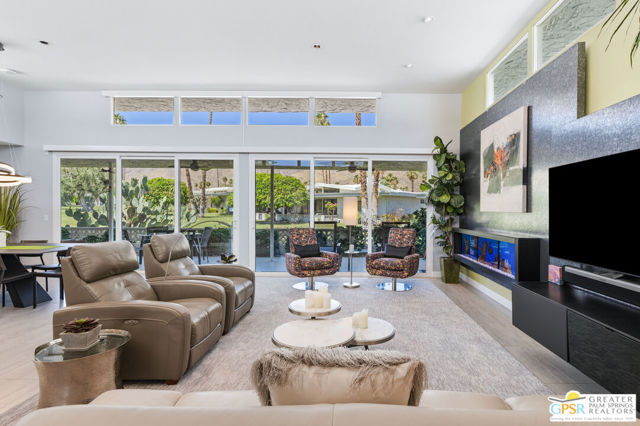 1566 Cabildo Circle, Palm Springs, CA 92264