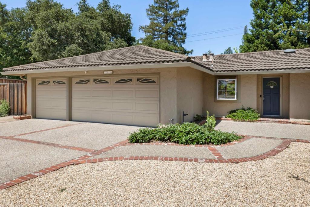 1516 Wistaria Lane