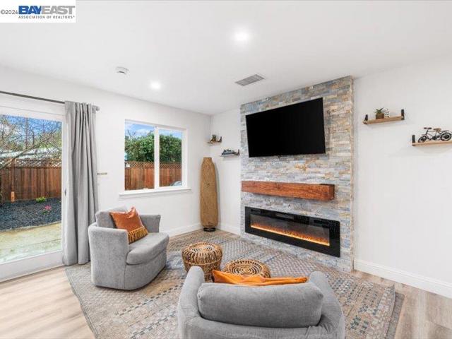 Image 10 of 60 For 1556 Wagoner Dr